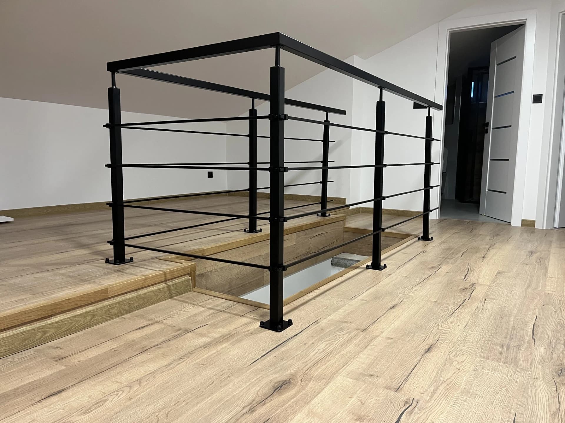 Zábradlí — Kovovýroba Rozbroj Karviná (zábradlí)